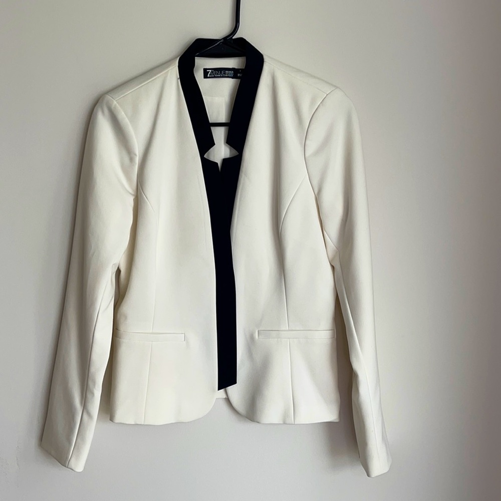 Chic office blazer